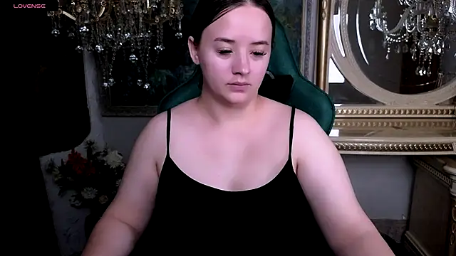 Snapshot of LaraBenson_ chatting on 09-20-25, 10:09 LaraBenson online show from 09-20-25, 10:09