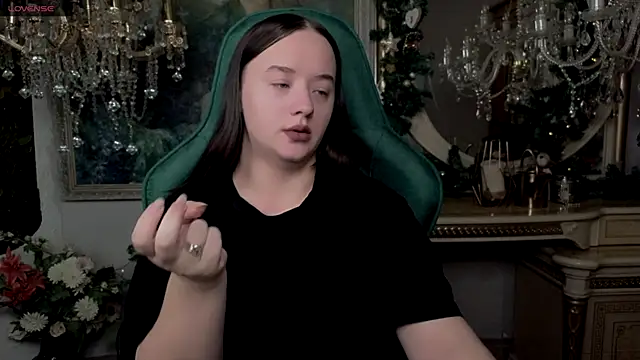 Snapshot of LaraBenson_ chatting on 12-02-25, 11:12 LaraBenson online show from 12-02-25, 11:12