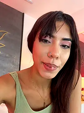 Snapshot of BellaHarper1 chatting on 10-22-25, 07:13 BellaHarper1 online show from 10-22-25, 07:13