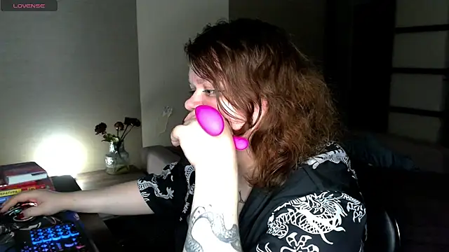 Snapshot of Romy_Addams chatting on 10-30-25, 02:36 Romy Addams online show from 10-30-25, 02:36