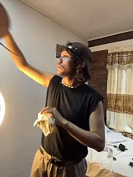 Luxx 14 online show from 09-29-25, 02:40