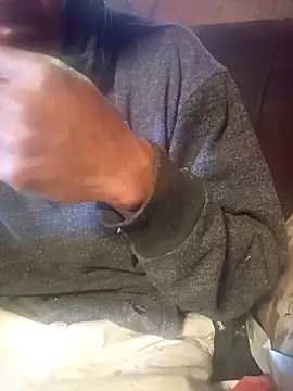 Snapshot of Oaxhot chatting on 11-28-25, 05:35 Oaxhot online show from 11-28-25, 05:35