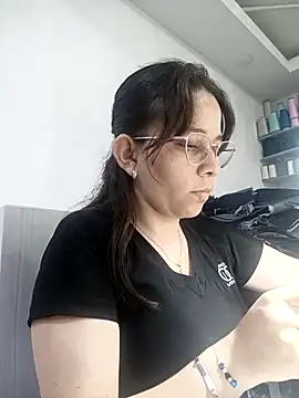 Isabella5 Brown  online show from 10-04-25, 02:51