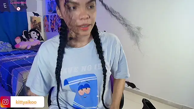 kitty aikooo online show from 11-17-25, 06:06