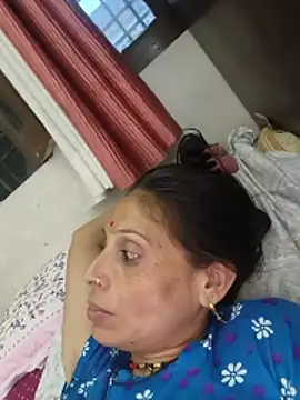 ISHANI-SINGH online show from 06-18-26, 01:38