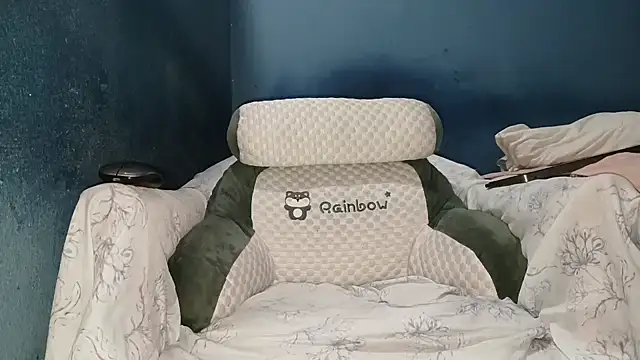 Snapshot of Dot20cmSpZS chatting on 09-16-25, 12:17 Dot20cmSpZS online show from 09-16-25, 12:17