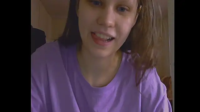 Snapshot of Lunliss chatting on 07-19-26, 04:21 Lunliss online show from 07-19-26, 04:21