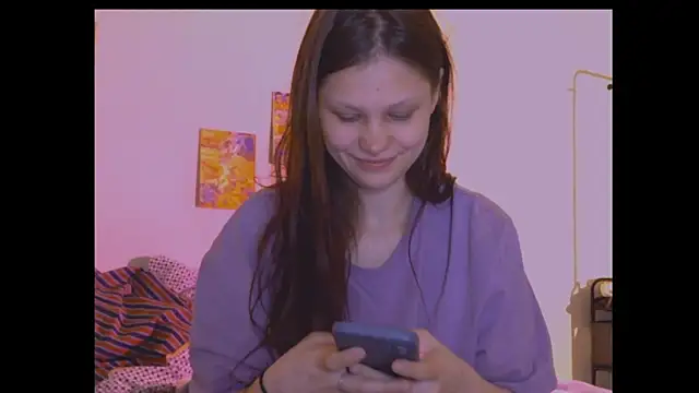 Snapshot of Lunliss chatting on 06-08-26, 03:45 Lunliss online show from 06-08-26, 03:45