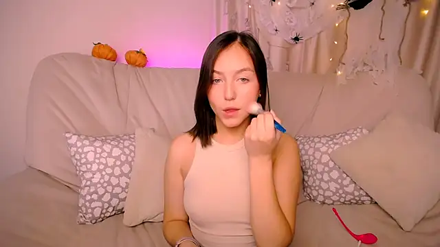 Snapshot of CindySparkl chatting on 10-19-25, 03:20 CindySparkl online show from 10-19-25, 03:20