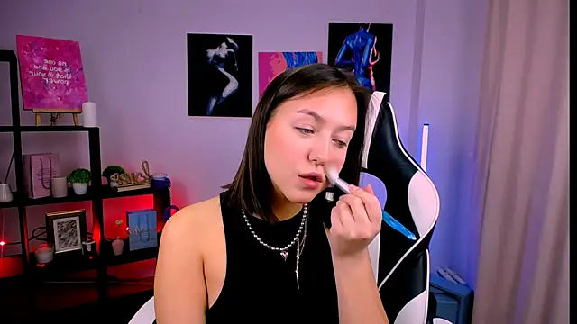 Snapshot of CindySparkl chatting on 10-15-25, 04:55 CindySparkl online show from 10-15-25, 04:55