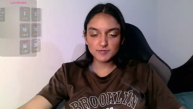 Snapshot of Ari_20_ chatting on 10-05-25, 03:19 Ari 20 online show from 10-05-25, 03:19