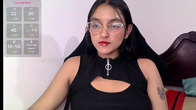 Ari 20  online show from 10-25-25, 10:43