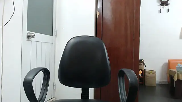 youngmin 09 online show from 11-12-25, 10:57