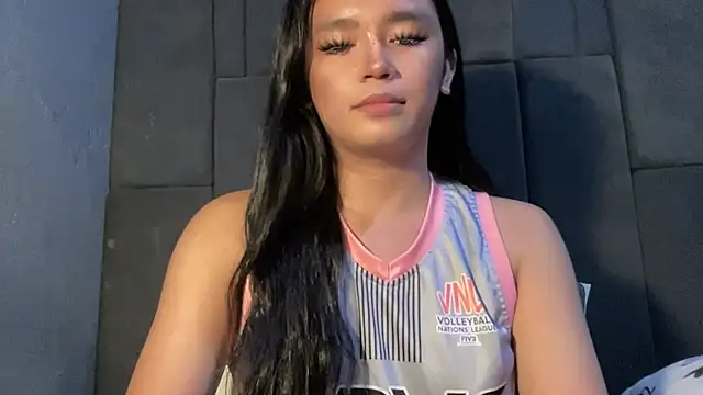 Claudia Johnson online show from 10-02-25, 12:30