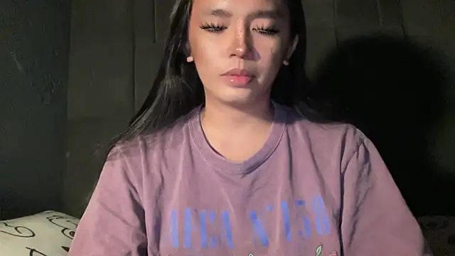 Claudia Johnson online show from 10-11-25, 04:46