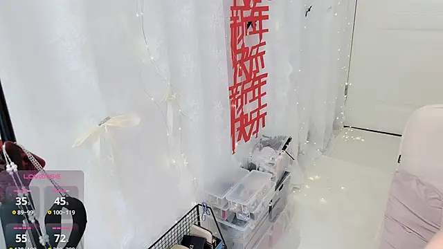 Snapshot of charlotte520 chatting on 02-09-26, 12:41 charlotte520 online show from 02-09-26, 12:41