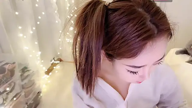 charlotte520 online show from 11-14-25, 01:53