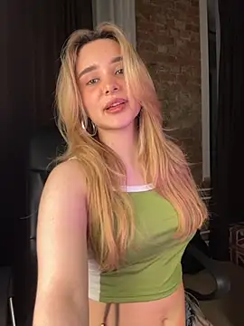 Chloe Ravens online show from 10-14-25, 07:58