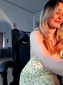 Chloe Ravens online show from 05-14-26, 06:21