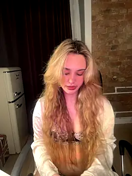Chloe Ravens online show from 10-07-25, 08:10