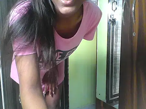 mickle james online show from 10-12-25, 06:20