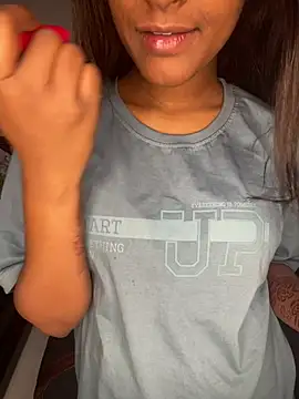 Snapshot of mickle_james chatting on 03-09-26, 10:35 mickle james online show from 03-09-26, 10:35