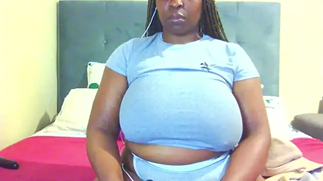 Snapshot of Black-Barbiexxc chatting on 05-25-26, 04:17 Black-Barbiexxc online show from 05-25-26, 04:17