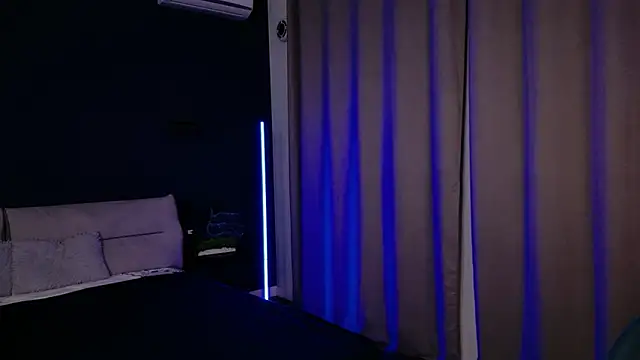 Meri Cutte online show from 12-22-25, 01:44