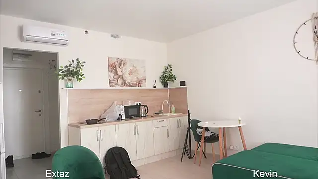 Snapshot of Horny_boyzz chatting on 02-01-26, 08:23 Horny boyzz online show from 02-01-26, 08:23