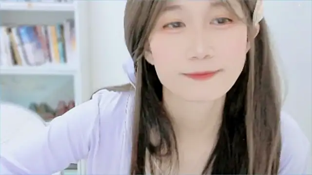 Rabbitlittlefool online show from 12-21-25, 08:53