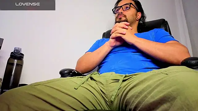 Ernesto-Rodriguez82 online show from 03-10-26, 02:04