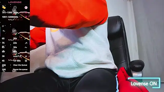 Ernesto-Rodriguez82 online show from 12-23-25, 02:33