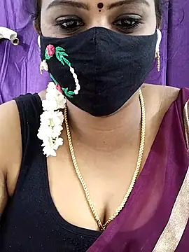 Snapshot of yoga-mithraa chatting on 11-06-25, 04:11 yoga-mithraa online show from 11-06-25, 04:11