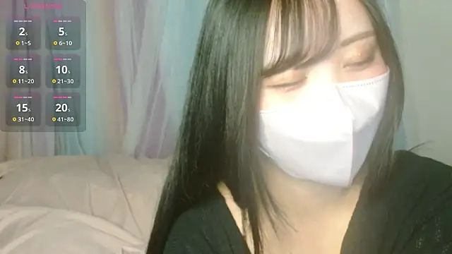 YUMI T online show from 10-30-25, 02:36