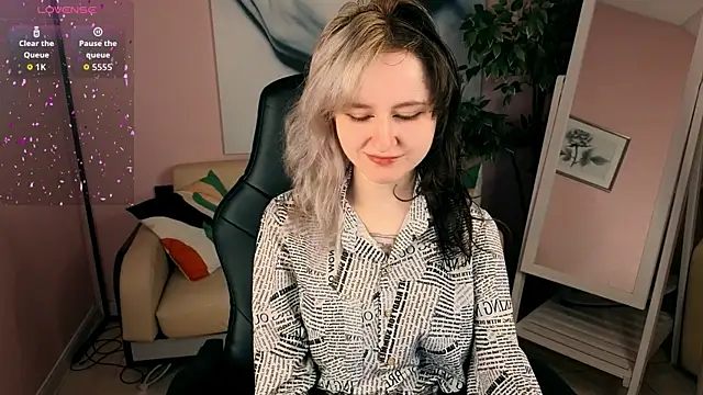 girl next doorr online show from 06-20-26, 01:05