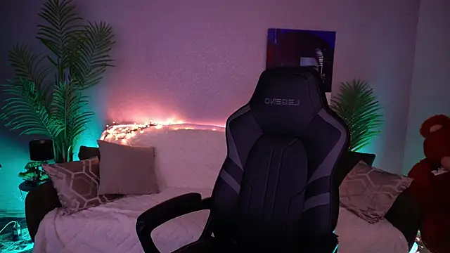 FataleNellie online show from 04-02-26, 09:21