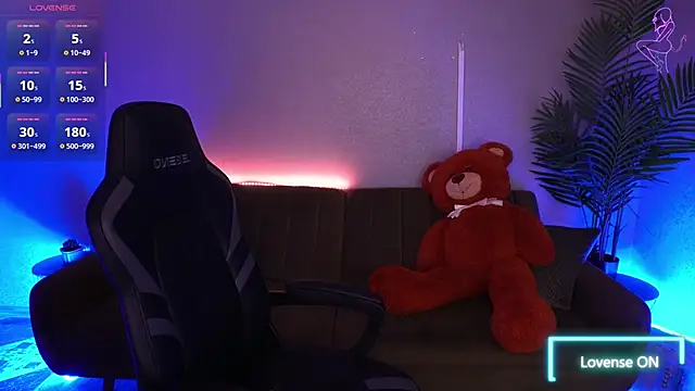 FataleNellie online show from 12-19-25, 10:23