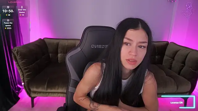 FataleNellie online show from 09-18-25, 06:05