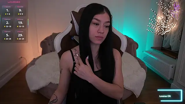 FataleNellie online show from 04-30-26, 08:49