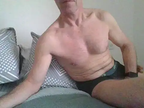 fergi1999 online show from 04-02-26, 08:32