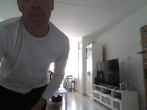 Snapshot of fergi1999 chatting on 01-19-26, 06:39 fergi1999 online show from 01-19-26, 06:39