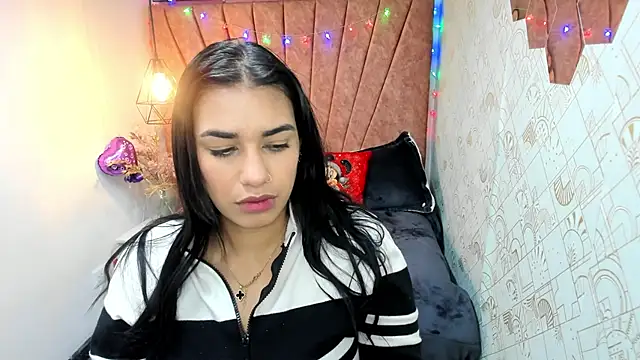 Lia Blake  online show from 12-15-25, 12:44