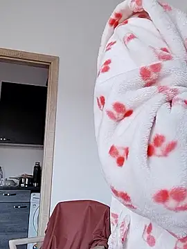 Snapshot of VikaKing chatting on 11-13-25, 10:19 VikaKing online show from 11-13-25, 10:19