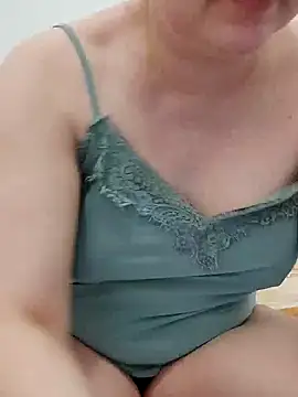 Snapshot of VikaKing chatting on 12-18-25, 10:46 VikaKing online show from 12-18-25, 10:46