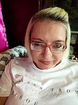 VikaKing online show from 05-26-26, 11:30