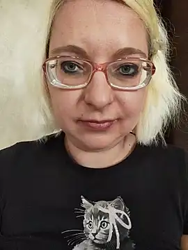 VikaKing online show from 05-17-26, 09:42