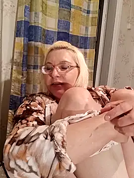 VikaKing online show from 04-17-26, 07:49