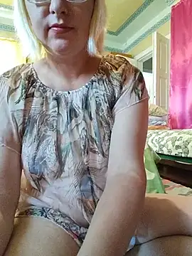 Snapshot of VikaKing chatting on 06-14-26, 11:44 VikaKing online show from 06-14-26, 11:44