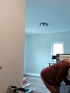 Snapshot of VikaKing chatting on 11-10-25, 08:52 VikaKing online show from 11-10-25, 08:52