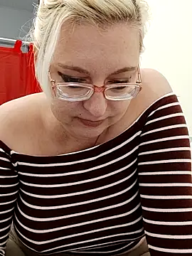 Snapshot of VikaKing chatting on 01-31-26, 07:12 VikaKing online show from 01-31-26, 07:12